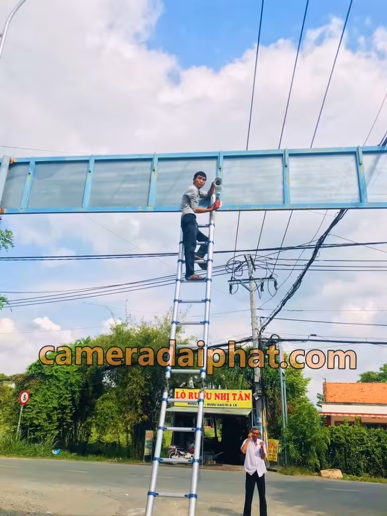 Lap Dat Camera Khu Pho Van Phong Ap Nhi Tan1