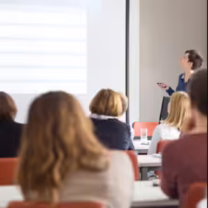 Độ sáng lên tới 4.000 Lumen